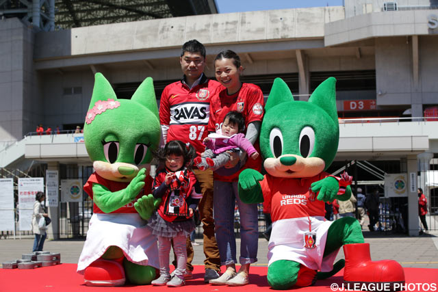 浦和ファンの一家がGWにスタジアム観戦を満喫【明治安田Ｊ１ 1st 第9節 浦和vs名古屋】