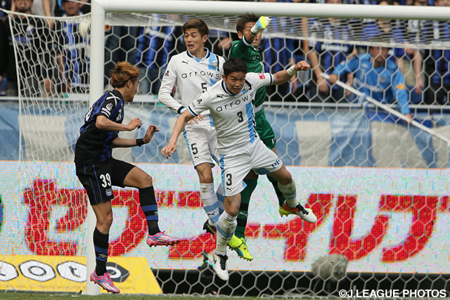 Ｇ大阪の攻撃を何度も跳ね返した川崎Ｆのディフェンス陣【明治安田Ｊ１ 1st 第9節 Ｇ大阪vs川崎Ｆ】