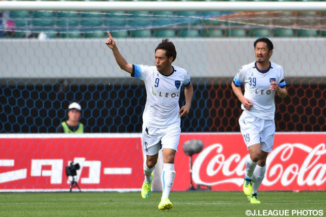 Ｊ２通算50得点目となる3点目を決めた津田 知宏（横浜FC）【明治安田Ｊ２ 第10節 長崎vs横浜FC】