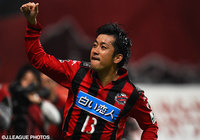 ゴール左からの鋭い一撃で決勝点を決めた内村 圭宏（札幌）【明治安田Ｊ２ 第10節 札幌vs徳島】