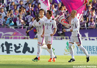 本多 勇喜（#6）がCKを頭で押し込み、2点差とした京都【明治安田Ｊ２ 第10節 Ｃ大阪vs京都】