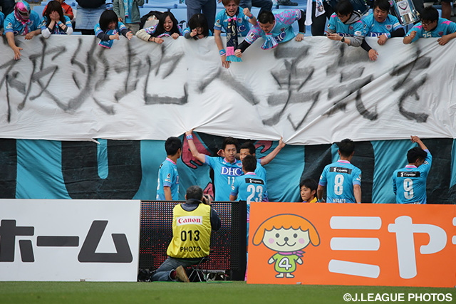 56分にも得意の頭で追加点を決めた豊田 陽平（鳥栖）【明治安田Ｊ１ 1st 第9節 仙台vs鳥栖】