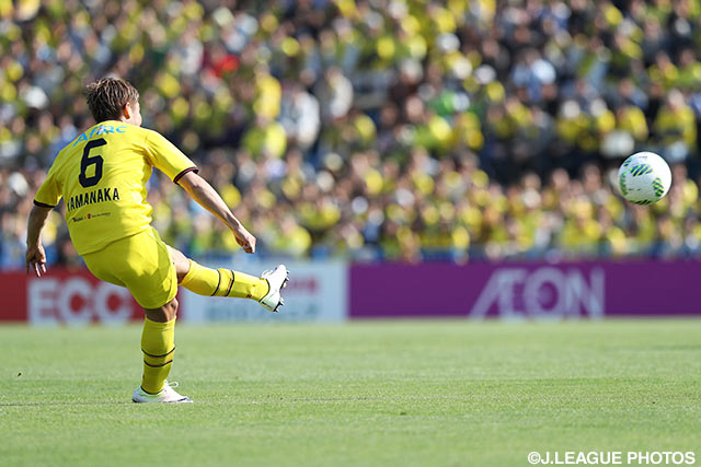 山中 亮輔のFKが直接ゴールネットを揺らし先制した柏【明治安田Ｊ１ 1st 第9節 柏vs神戸】