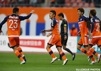 失点の4分後に同点ゴールを決めた田中 達也（新潟）【明治安田Ｊ１ 1st 第9節 新潟vs甲府】