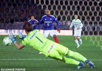 カイケ（横浜FM）のPKは村山 智彦（湘南）が鮮やかにストップ【明治安田Ｊ１ 1st 第9節 横浜FMvs湘南】