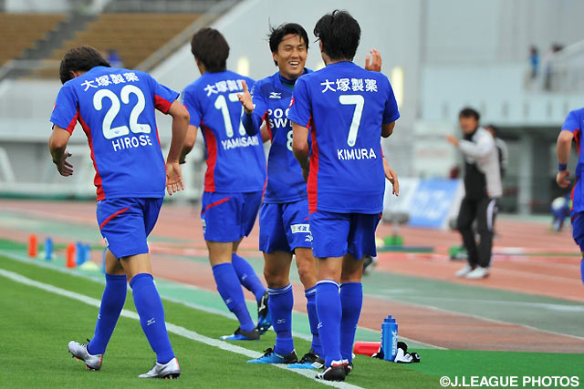 82分に古巣から決勝点を決めた岩尾 憲（徳島）【明治安田Ｊ２ 第11節 徳島vs水戸】