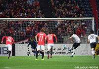 65分にラザル ヴェセリノヴィッチ（浦項）をPKを決められ先制を許す【ＡＣＬ GS MD6 浦和vs浦項】