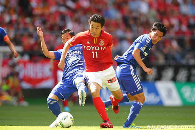 ドリブルで相手守備陣を切り裂く永井 謙佑（名古屋）【明治安田Ｊ１ 1st 第10節 名古屋vs横浜FM】