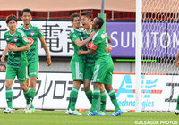 CKから打点の高いヘディングシュートで同点とした増田 繁人（新潟）【明治安田Ｊ１ 1st 第10節 鹿島vs新潟】