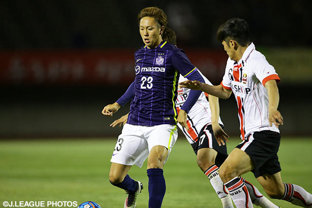 スリーバックの一角として奮闘した吉野 恭平【ＡＣＬ GS MD6 広島vsFCソウル】