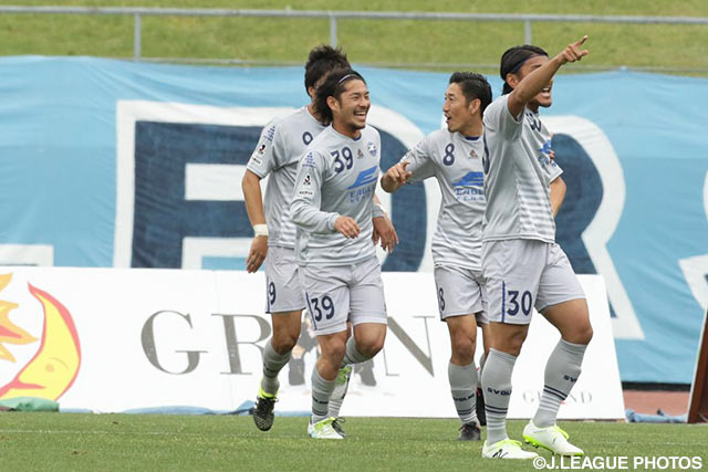 6分に重松 健太郎（#39）のゴールで幸先良く先制した町田【明治安田Ｊ２ 第12節 讃岐vs町田】