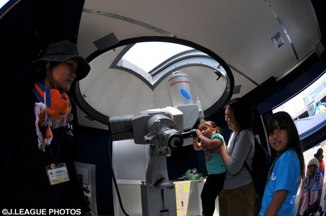 勝ち星発見!?巡回天文台「ビュースターＧＯ」が来場【明治安田Ｊ２ 第12節 長崎vs岡山】