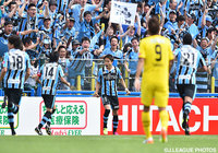 豪快なボレーで4試合ぶりのゴールを決めた小林 悠（川崎Ｆ）【明治安田Ｊ１ 1st 第11節 柏vs川崎Ｆ】