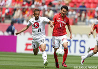 永井 謙佑（名古屋）と競り合う今季初スタメンの田中 英雄（神戸）【明治安田Ｊ１ 1st 第11節 名古屋vs神戸】