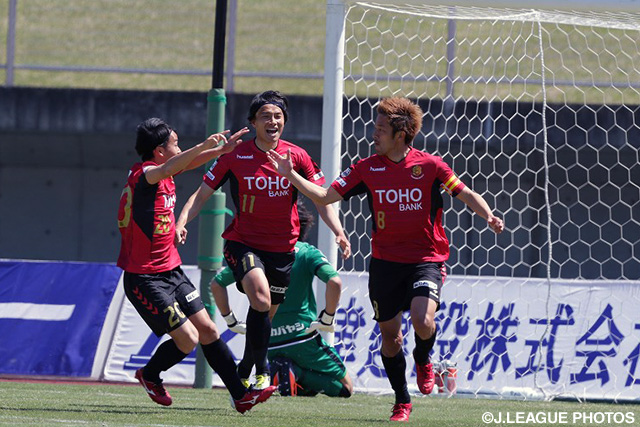 開始3分に先制ゴールを決めた石堂 和人（福島）【明治安田Ｊ３ 第8節 福島vsＣ大23】