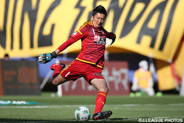 開幕戦以来となる完封勝利を飾った守護神・六反 勇治（仙台）【明治安田Ｊ１ 1st 第11節 仙台vs福岡】