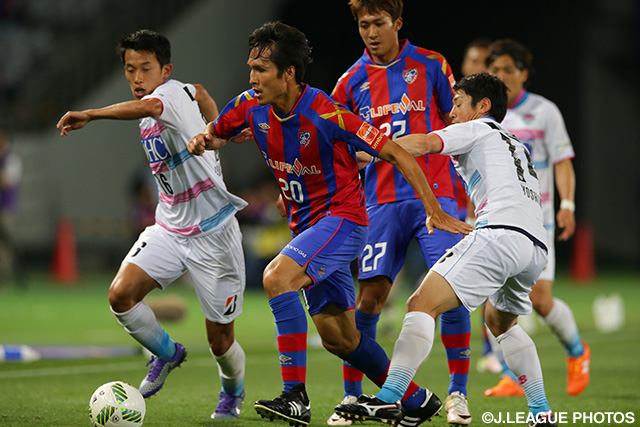 75分の交代まで前線で体を張った前田 遼一（FC東京）【明治安田Ｊ１ 1st 第12節 FC東京vs鳥栖】