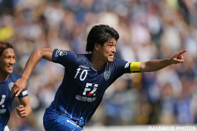 81分に決勝ゴールを決めた城後 寿（福岡）【明治安田Ｊ１ 1st 第12節 福岡vs湘南】