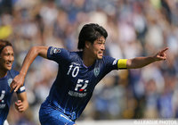 81分に決勝ゴールを決めた城後 寿（福岡）【明治安田Ｊ１ 1st 第12節 福岡vs湘南】