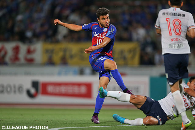 2得点の起点となり、存在感を見せつけたクリスティアーノ（甲府）【明治安田Ｊ１ 1st 第12節 甲府vs名古屋】
