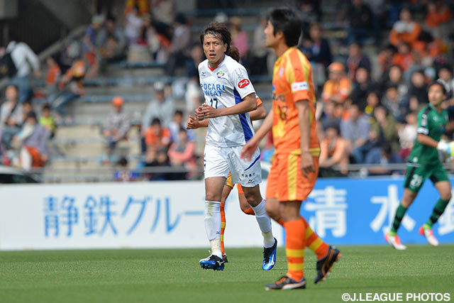 CKから力強いヘディングで決勝点を押し込んだ山﨑 凌吾（徳島）【明治安田Ｊ２ 第13節 清水vs徳島】