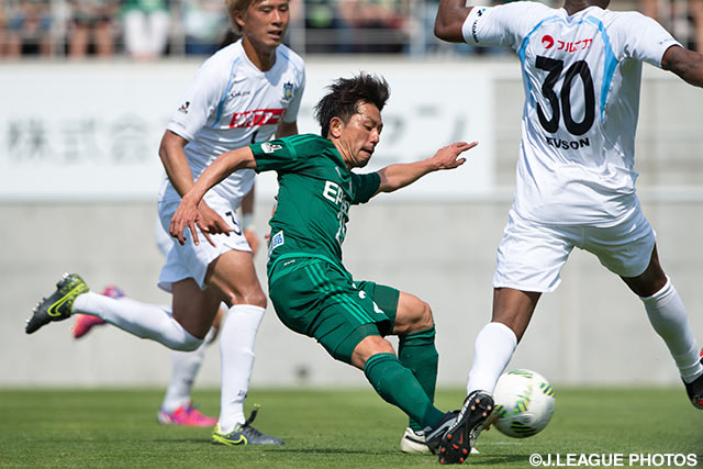 開幕から全試合先発出場で中盤を支える工藤 浩平（松本）【明治安田Ｊ２ 第13節 松本vs讃岐】