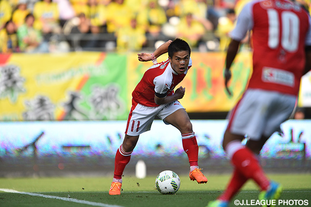 4/9に行われた山口戦に続くゴールを狙った平繁 龍一（熊本）【明治安田Ｊ２ 第13節 千葉vs熊本】