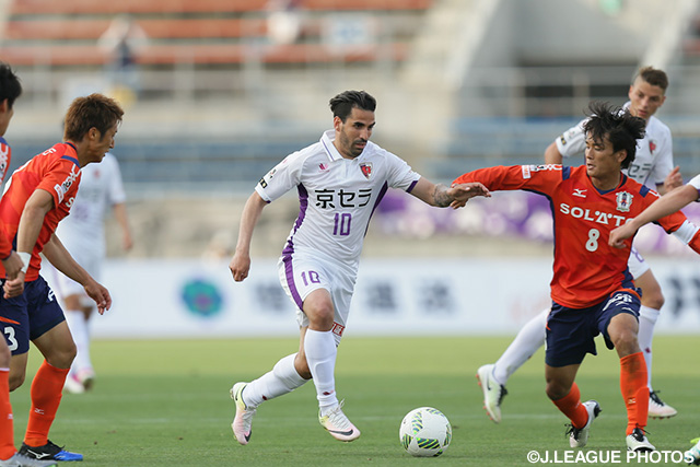 決勝ゴールをアシストしたエスクデロ 競飛王（京都）【明治安田Ｊ２ 第13節 愛媛vs京都】