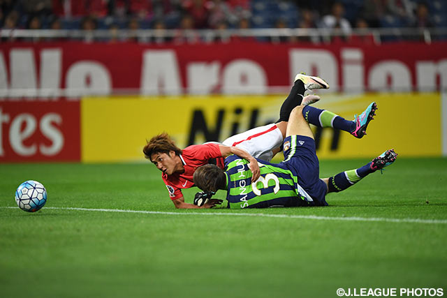 相手DFライン裏に抜け出すも相手GKの好守に阻まれた関根 貴大（浦和）【ＡＣＬ ラウンド16 第1戦 浦和vsFCソウル】
