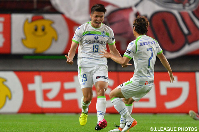 鮮やかなカウンターから同点ゴールを決めた大槻 周平（湘南）【ＹＮＣ GS 第5節 鹿島vs湘南】