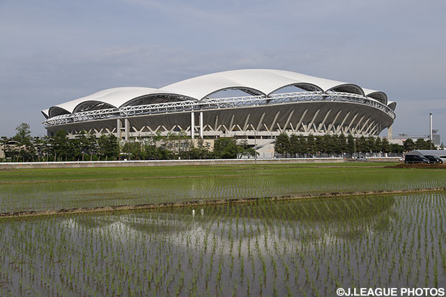 試合が行われるデンカビッグスワンスタジアム【明治安田Ｊ１ 1st 第13節 新潟vs川崎Ｆ】
