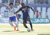 試合終了間際に意地の一撃を決めたピーター ウタカ（広島）【明治安田Ｊ１ 1st 第13節 広島vsＧ大阪】