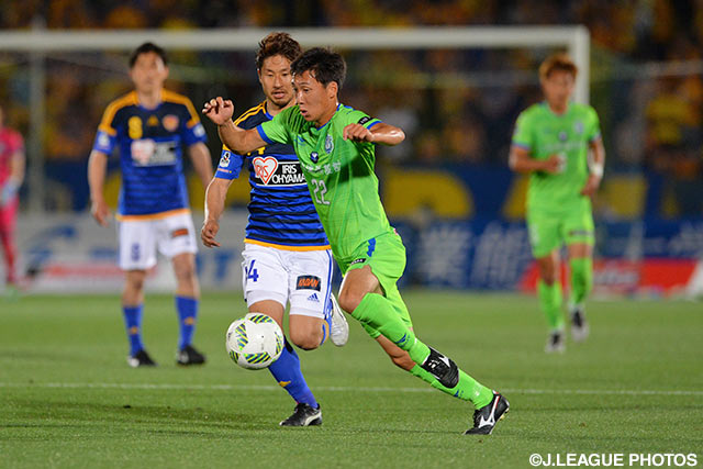 後半から出場し、アグレッシブにシュートを放った下田 北斗（湘南）【明治安田Ｊ１ 1st 第13節 湘南vs仙台】