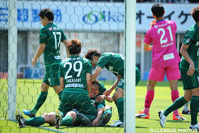 飯田 真輝の決勝ヘッドで接戦を制した松本【明治安田Ｊ２ 第14節 松本vs町田】