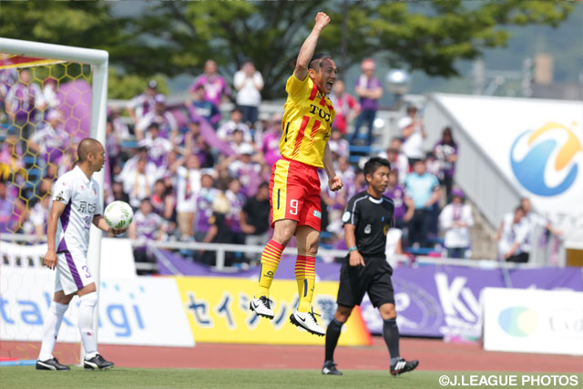 原一樹の3試合連続ゴールで先制した北九州【明治安田Ｊ２ 第14節 北九州vs京都】