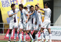 ヘディングで決勝ゴールを決めた内村 圭宏（札幌）【明治安田Ｊ２ 第14節 讃岐vs札幌】