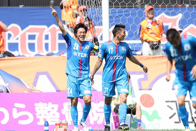 先制となるＪ初ゴールを決めた山田 尚幸（秋田）【明治安田Ｊ３ 第10節 秋田vs長野】