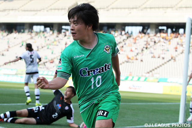 前半アディショナルタイムに逆転ゴールを決めた高木 善朗（東京Ｖ）【明治安田Ｊ２ 第14節 東京Ｖvs清水】