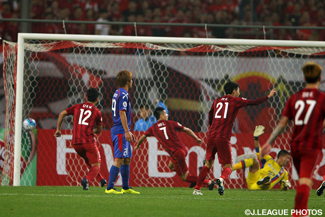 後半アディショナルタイムに上海が決勝ゴール【ＡＣＬ ラウンド16 第2戦 上海上港vsFC東京】