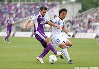 共に10番を背負うエスクデロ 競飛王（京都）と寺田 紳一（横浜FC）が激突【明治安田Ｊ２ 第15節 京都vs横浜FC】