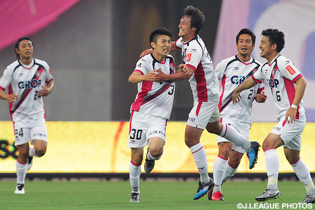 前線でのボール奪取から先制点を決めた豊川 雄太（岡山）【明治安田Ｊ２ 第15節 Ｃ大阪vs岡山】