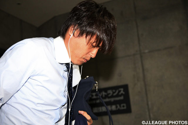 スタジアム入りした遠藤 保仁（Ｇ大阪）【明治安田Ｊ１ 1st 第14節 FC東京vsＧ大阪】