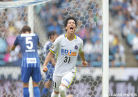 待望の今季リーグ戦初スタメンで初ゴールを決めた宮吉 拓実 （広島）【明治安田Ｊ１ 1st 第14節 福岡vs広島】