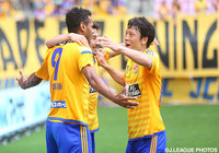 ウイルソン（#9）がダメ押しの4点目を決め、今季初連勝の仙台【明治安田Ｊ１ 1st 第14節 仙台vs新潟】