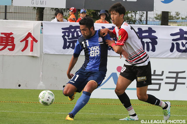 チーム最多3本のシュートを放った三上 陽輔（富山）【明治安田Ｊ３ 第11節 盛岡vs富山】