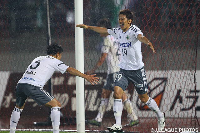 89分にダメ押しゴールを決めた山本 大貴（松本）【明治安田Ｊ２ 第15節 金沢vs松本】