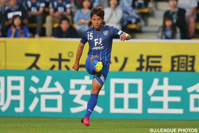 正確なクロスでチャンスを演出した末吉 隼也（福岡）【明治安田Ｊ１ 1st 第7節 福岡vs名古屋】