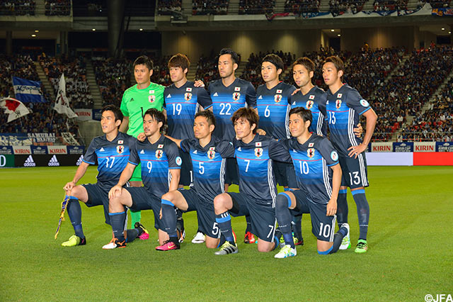 日本のスターティングメンバー。Ｊリーグからは森重 真人（FC東京）、柏木 陽介（浦和）、小林　悠（川崎Ｆ）が先発。【キリンカップ2016 日本代表vsブルガリア代表】