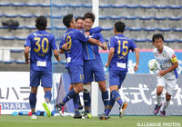 自ら得たPKを決め、2試合連続で決勝点を挙げた鈴木 孝司（町田）【明治安田Ｊ２ 第16節 町田vs徳島】