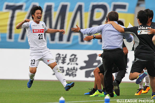 劇的決勝点で激戦に終止符を打った西 弘則（讃岐）【明治安田Ｊ２ 第16節 Ｃ大阪vs讃岐】